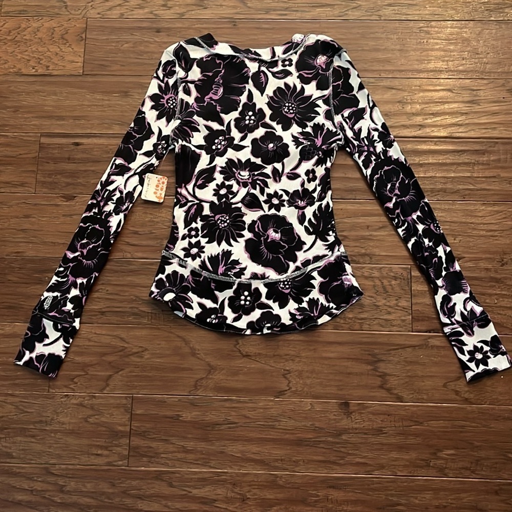 FP Movement by Free People Rally Printed Layer in Garden Floral Lilac Size M - Picture 6 of 10